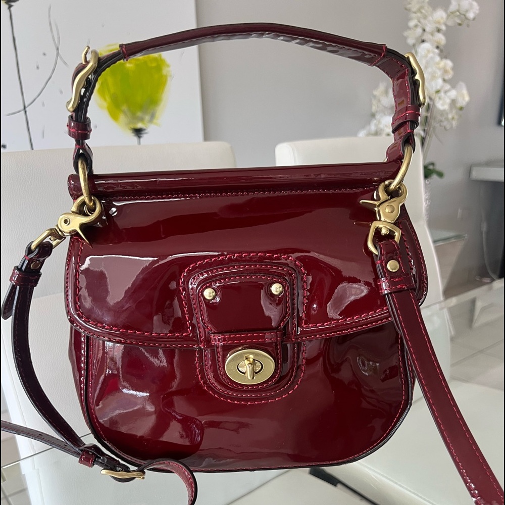 Coach ORIGINAL cross body bag. Like new. Excellent condition